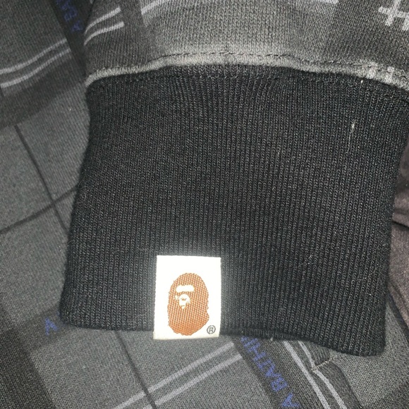 Bathing Ape Hoodie - Picture 4 of 6